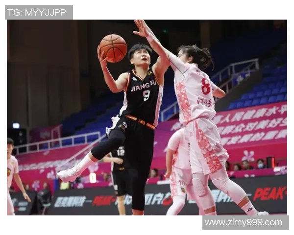 南京羽毛球队在邀请赛中以69分稳居积分榜首位展现强劲实力