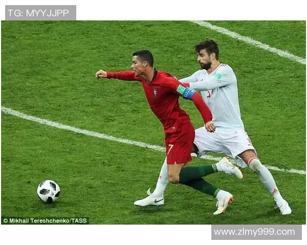 喜欢假摔的足球明星们如何在赛场上演绎戏剧化瞬间与争议时刻